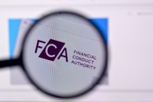 Die FCA senkt die Stablecoin-Kapitalanforderung von 2 auf 1 Prozent und veröffentlicht Grossbritanniens umfassendes Krypto-Regelwerk.