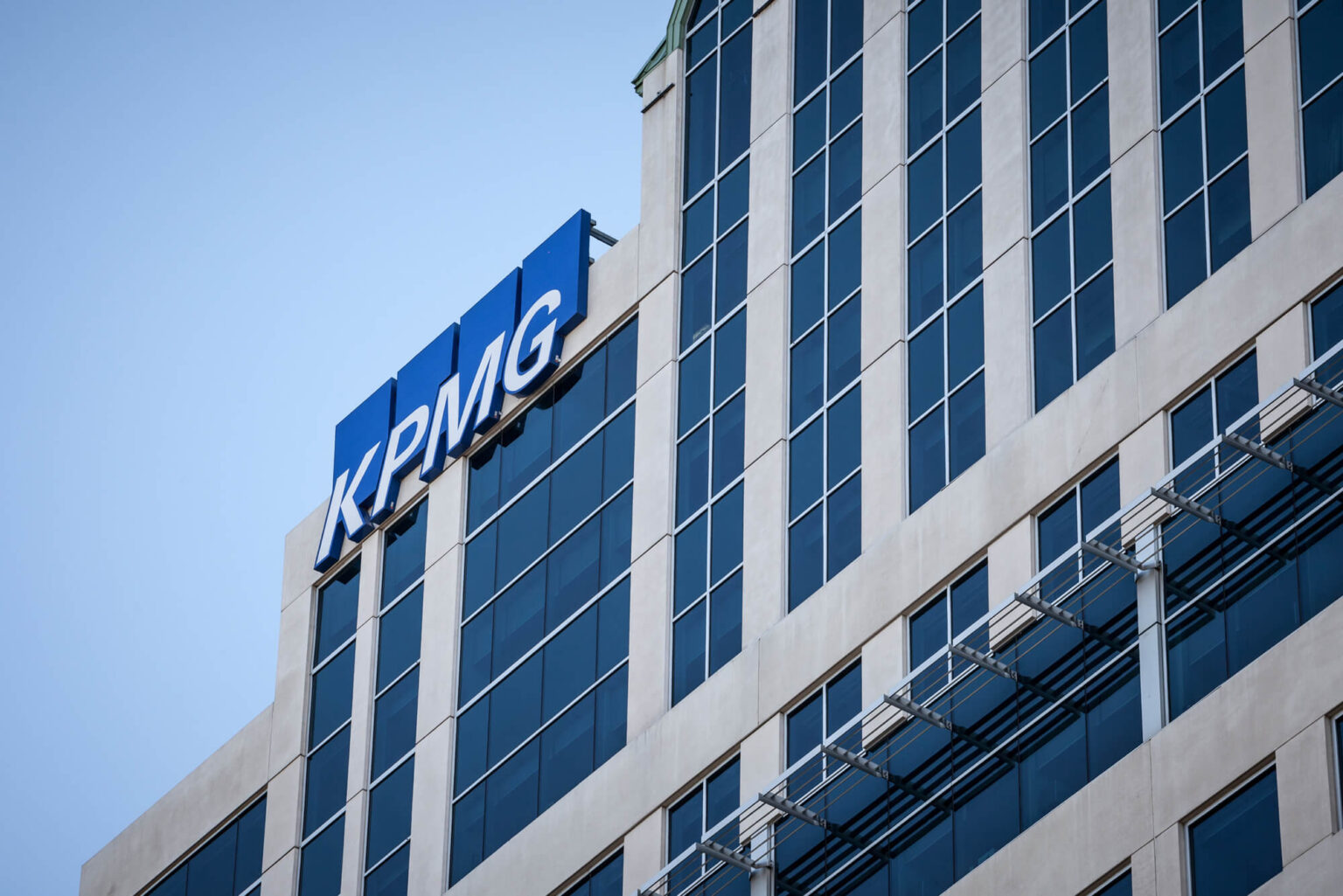 KPMG nimmt Bitcoin und Ether in die Bilanz auf KPMG nimmt Bitcoin und Ether in die Bilanz auf
