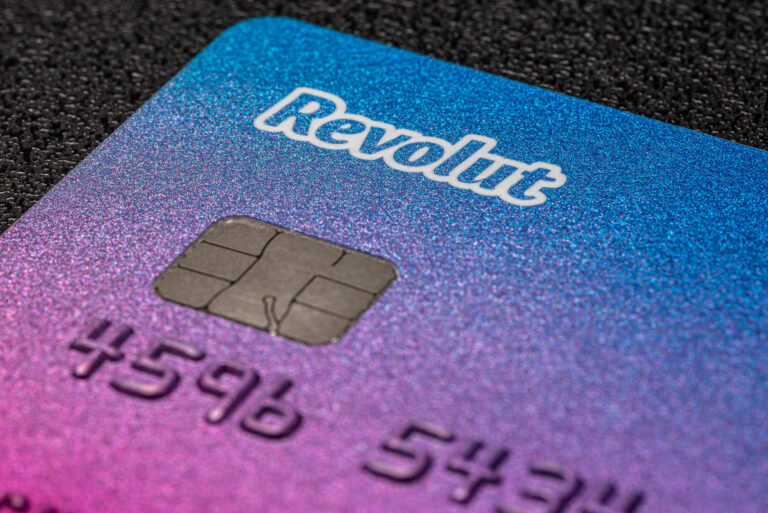 Revolut ermöglicht Kartenzahlungen mit Kryptowährungen