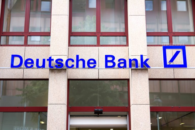 Deutsche Bank applies for crypto custody license