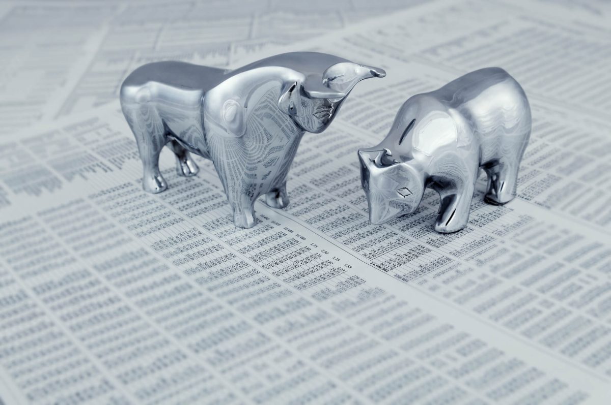 Mehr als 50% des Bitcoin Angebots liegen im Verlust. K33 sieht Parallelen zu früheren Bärenmarkt-Tiefs, die binnen Wochen folgten.