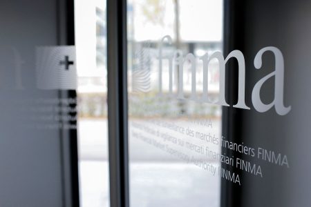 FINMA begründet umstrittene Staking-Praxis mit Schweizer DLT-Gesetz