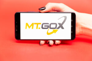 Mt. Gox bewegt Bitcoin im Wert von 739 Mio. USD an zwei Adressen, der erste grosse Wallet-Transfer der insolventen Börse seit März 2026.