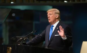 Trump-Dekret weist die Fed an, Krypto-Firmen Zugang zu Master Accounts und Fedwire zu prüfen. Kraken besitzt den Status bereits seit März.