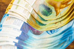 Standard Chartered prognostiziert einen massiven Kapitalabfluss aus dem traditionellen Bankensektor durch den Aufstieg der Stablecoins.