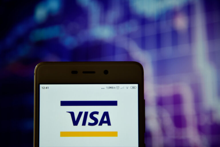 Visa und Coinbase spannen für Echtzeit-Krypto-Transaktionen zusammen