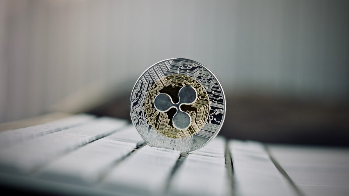 Ripple meldet die finale OCC-Genehmigung für seine National Trust Bank, die künftig die Reserven des Stablecoins RLUSD verwaltet.