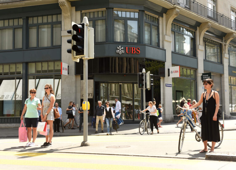 UBS und ZKB testen Fondstransaktionen über eine Blockchain