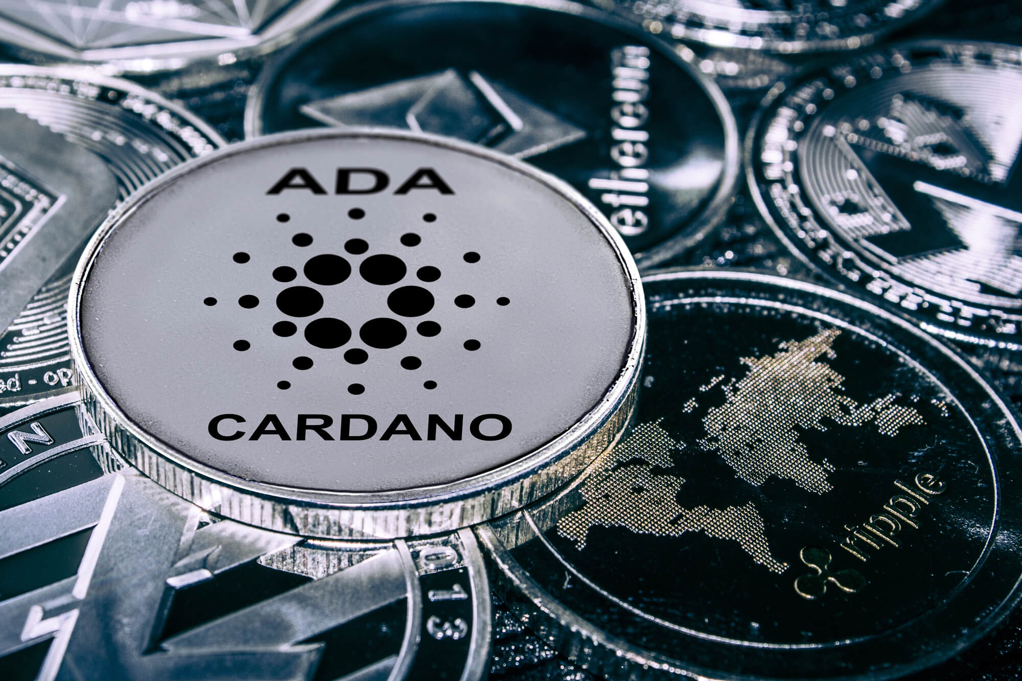 Charles-Hoskinson-deutet-auf-Partnerschaft-zwischen-Cardano-und-XRP-hin