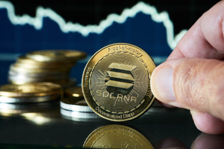 Zeichen deuten auf Genehmigung der Solana-ETFs im Mai