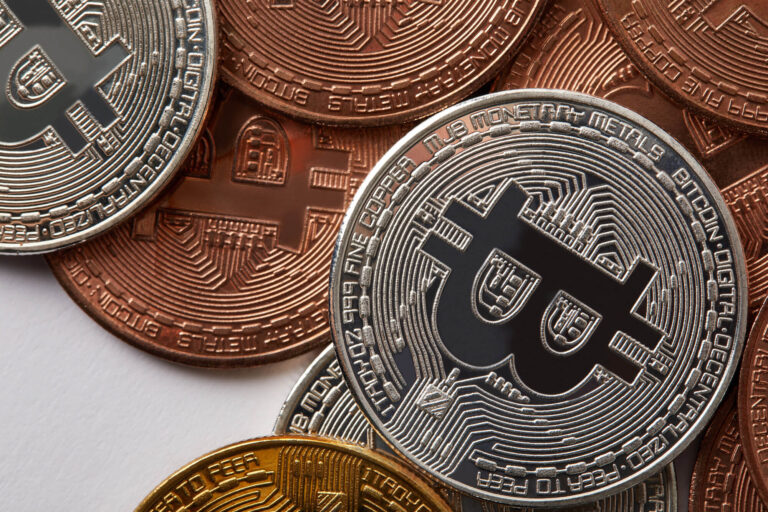 Paper gold, paper bitcoin: is there an issue?