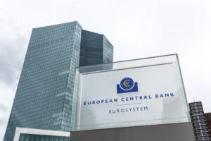 Die EU verabschiedet ihr 21. Sanktionspaket gegen Russland und kann erstmals Krypto-Dienste ganzer Drittstaaten blockieren.