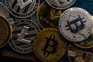 Krypto-Marktausblick Q4 2025: Gegenwind auf dem Weg zu einer erneuten Hausse Crypto Market Outlook Q4 2025: Navigating Headwinds Towards a Renewed Bull Run