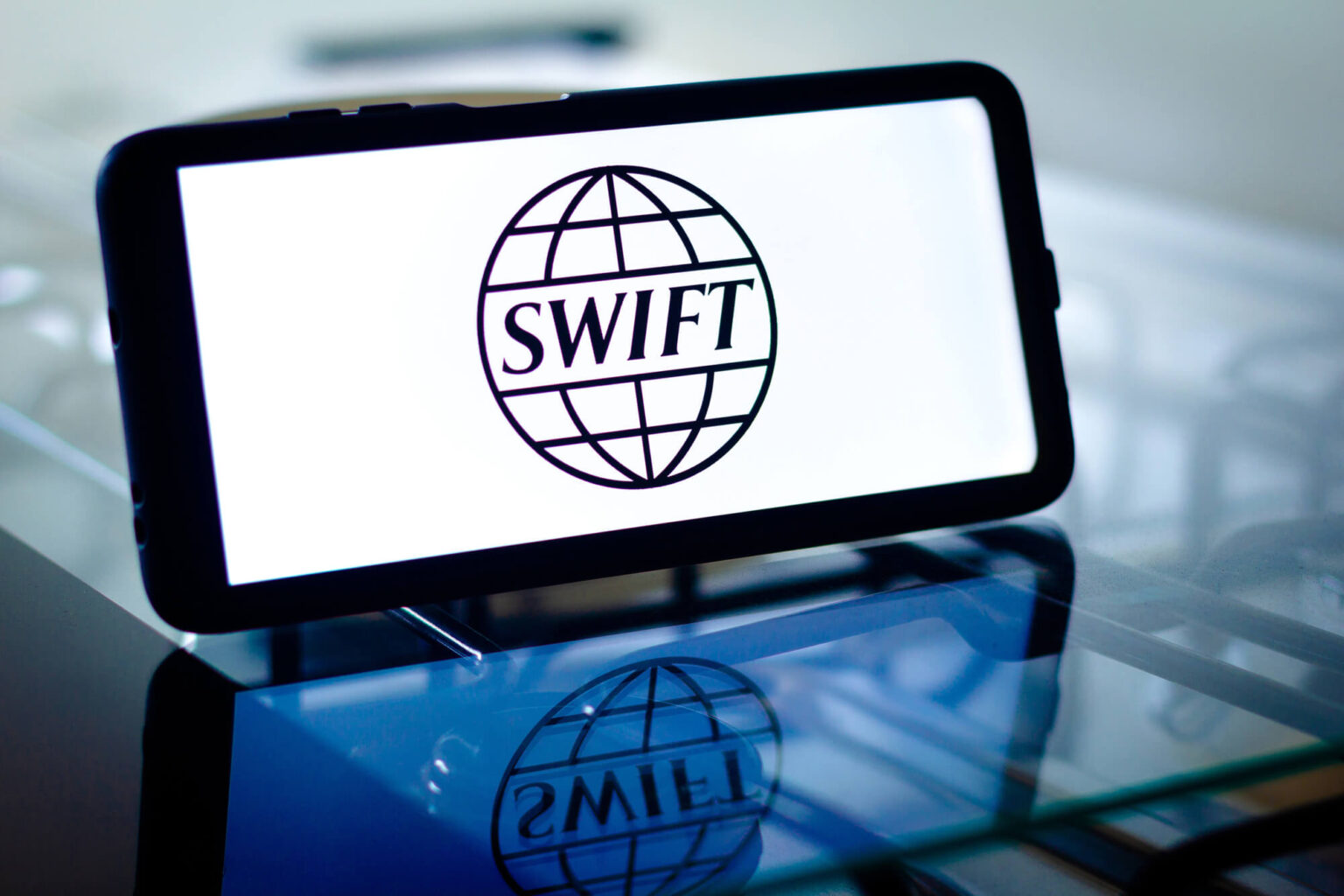 SWIFT integriert Blockchain – Wendepunkt im Zahlungsverkehr Swift baut Blockchain-Ledger für globale Zahlungsinfrastruktur