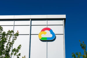 Crypto Finance, AMINA Bank und Incore Bank verarbeiten erstmals Live-Transaktionen auf Google Cloud Universal Ledger mit AML-Integration.