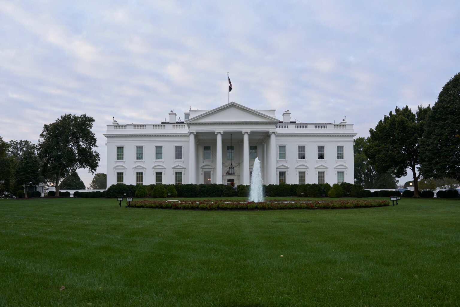 US-Finanzminister Bessent fordert den Senat zur Verabschiedung des CLARITY Act auf - Krypto-Regulierung soll vor dem Sommer stehen.