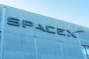 SpaceX offenbart im IPO-Filing 18'712 BTC im Wert von 1.45 Mrd. USD. Kostenbasis 661 Mio. USD, unrealisierter Gewinn 789 Mio. USD.