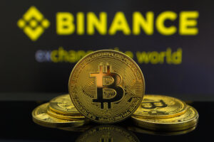 Binance zieht den griechischen MiCA-Lizenzantrag zurück und stellt ab 1. Juli alle EU-Krypto-Dienste ein. Kunden müssen Gelder abziehen.