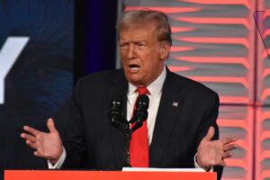 Die OCC hat World Liberty die Bank-Charter vorläufig genehmigt, womit die Trump-Firma den Stablecoin USD1 selbst emittieren darf.