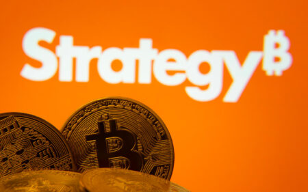 Strategy kaufte 4'603 Bitcoin für 369.7 Mio. USD und hält nach der ersten Verkaufsphase seiner Firmengeschichte 845'050 BTC.