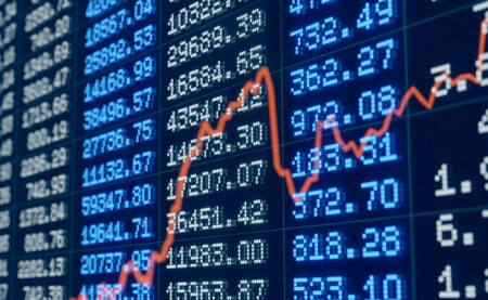 Wintermute nimmt mit Broker-Dealer-Lizenz Citadel ins Visier Wintermutes US-Einheit erhielt die Broker-Dealer-Lizenz von SEC und FINRA, womit sie erstmals Krypto-ETF-Anteile abwickeln darf.
