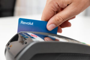 Beim Revolut Datenleck gelangten Ausweiskopien, Selfies und vollständige Bitcoin-Transaktionshistorien an einen unbekannten Dritten.